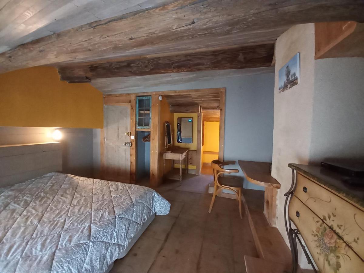 Отель La Casa De Бульбон Экстерьер фото